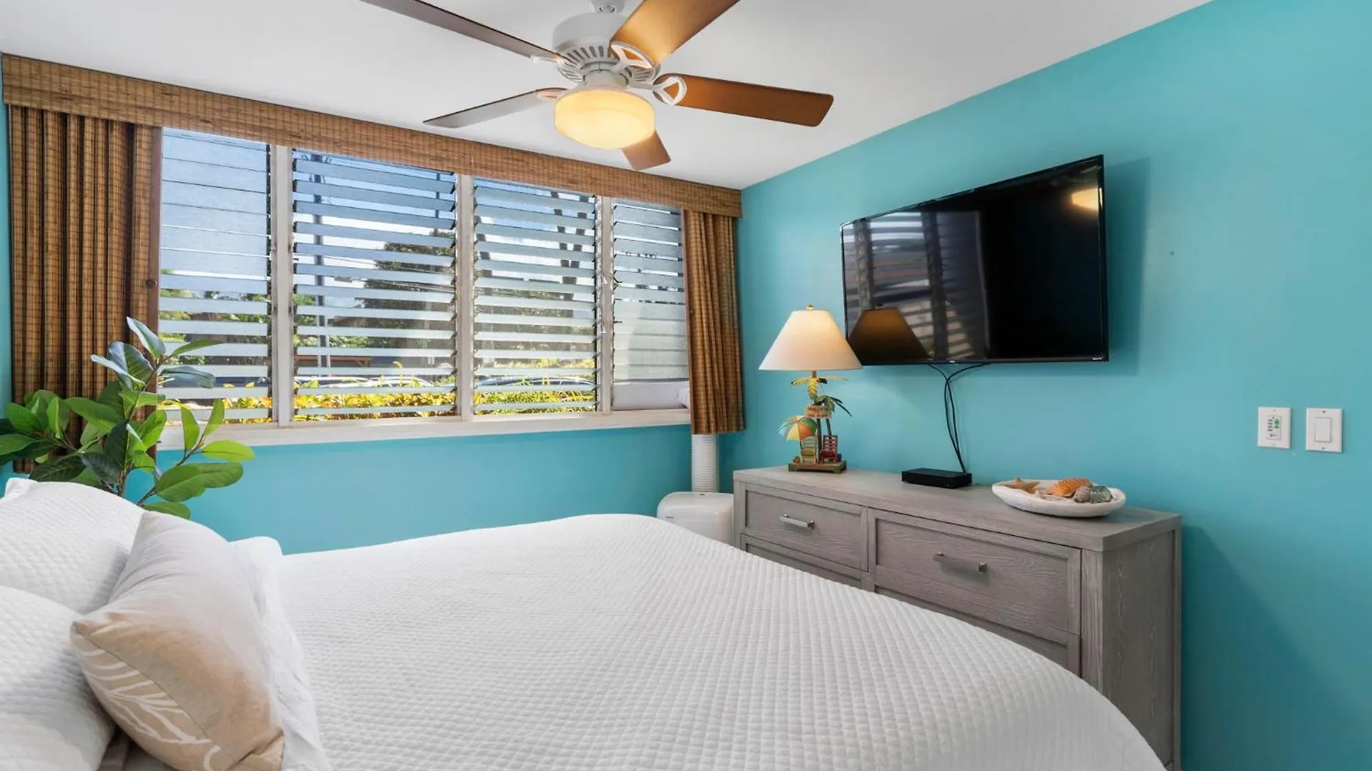 Vakantiehuis Modern Oceanfront Beach Hale Kai 1Bed Kahana Verenigde Staten