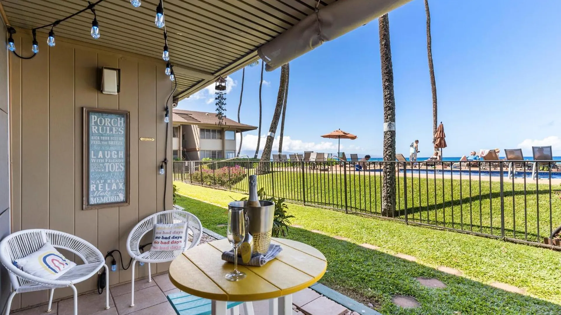 Vakantiehuis Modern Oceanfront Beach Hale Kai 1Bed Kahana Verenigde Staten