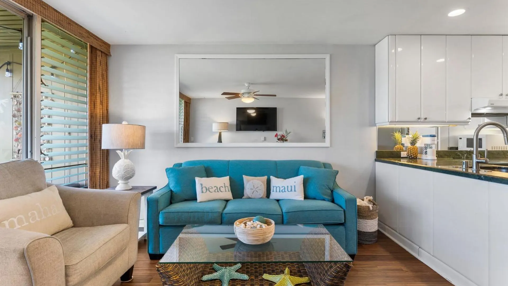 Modern Oceanfront Beach Hale Kai 1Bed Kahana Vakantiehuis